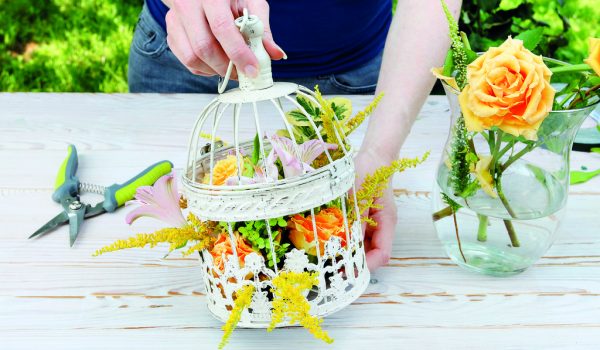 Letní aranžmá v klícce