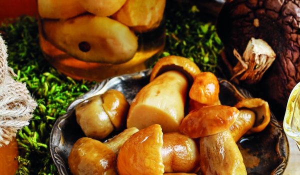 Marinované houby s česnekem