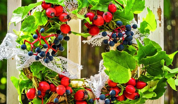 Březový věnec s bobulemi