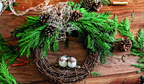 Proutěný věnec s ptáčky