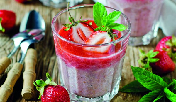 Jahodové smoothie s banánem a vločkami