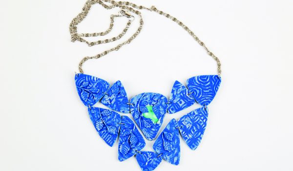 Náhrdelník z polymerové hmoty