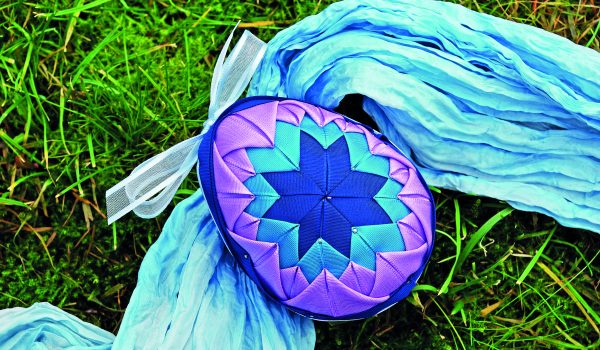 Kraslice zdobená stuhami