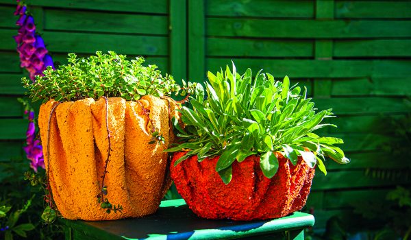 Vyrobte si květináče z betonu