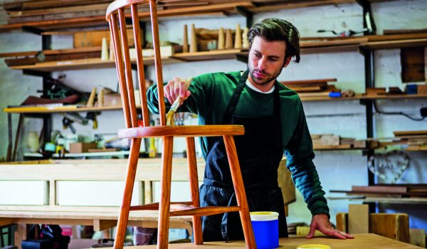 Obnovujeme lazury a laky