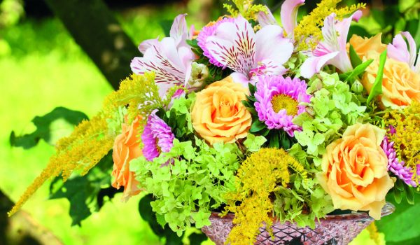 Kytice na slavnostní stůl