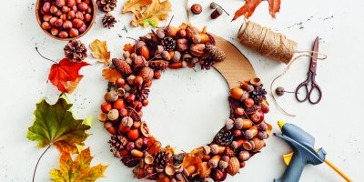 Věnec s podzimními plody