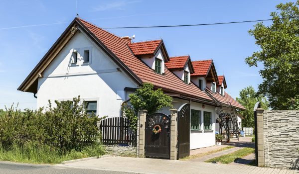 Povedená proměna domku aneb Když se staré mísí s novým