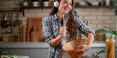 Hudba a vaření: Harmonie nejen pro vaše chuťové pohárky